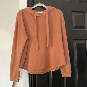 Elodie Women’s Orange Pullover